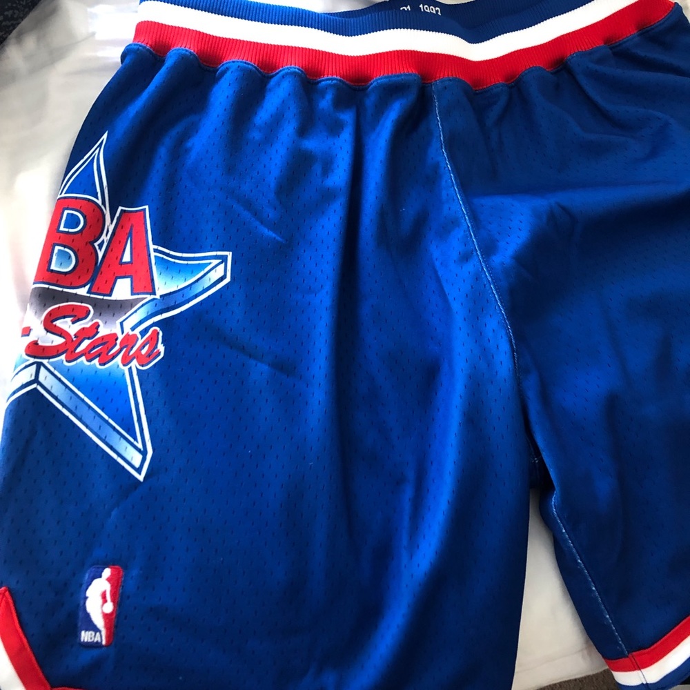 Do not wear. Never worn.